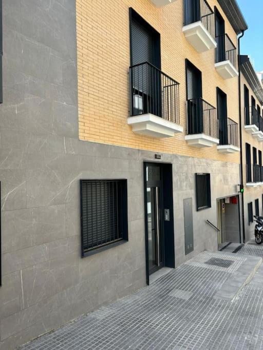 Old Town Ground Floor New Apartment, Beach, Parking *