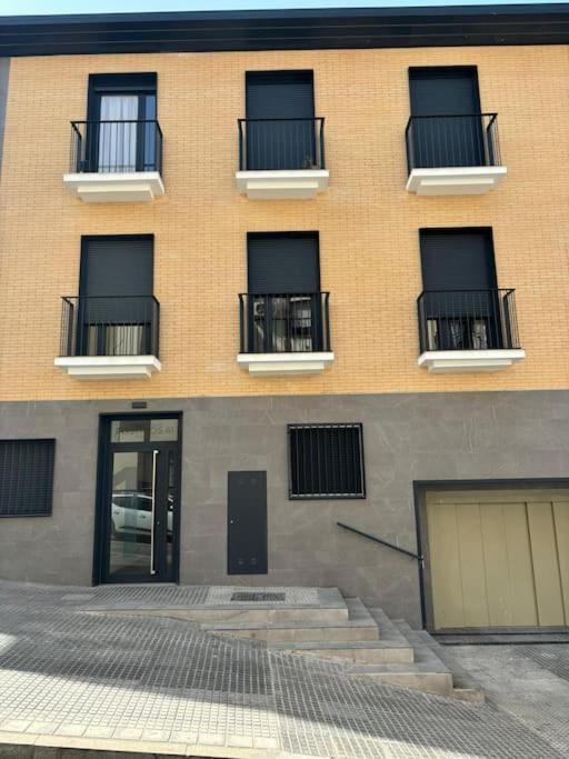 Old Town Ground Floor New Apartment, Beach, Parking Apartment