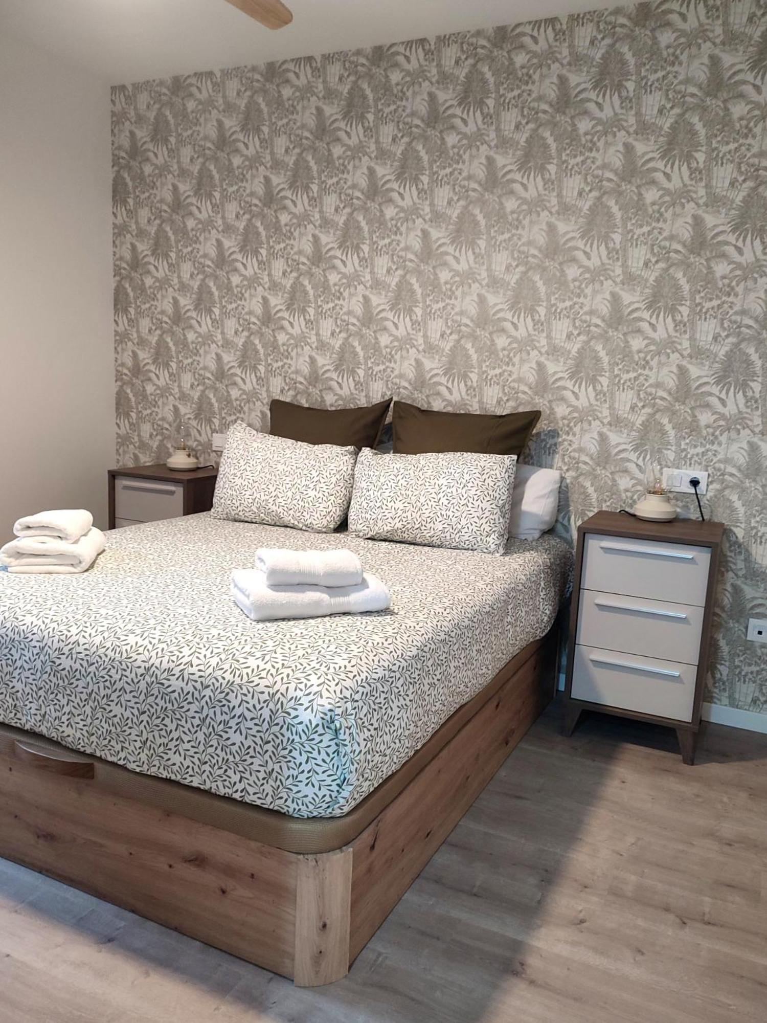Old Town Ground Floor New Apartment, Beach, Parking Apartment *